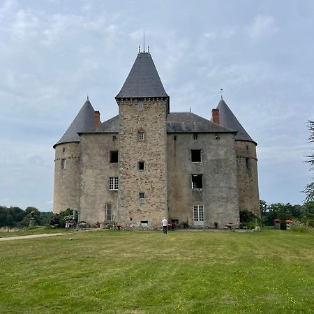 "Le Petit Bonheur" Gite Van 4 Tot 12 Personen Met Prive Vijver Van 2Ha Maisonnais-Sur-Tardoire エクステリア 写真