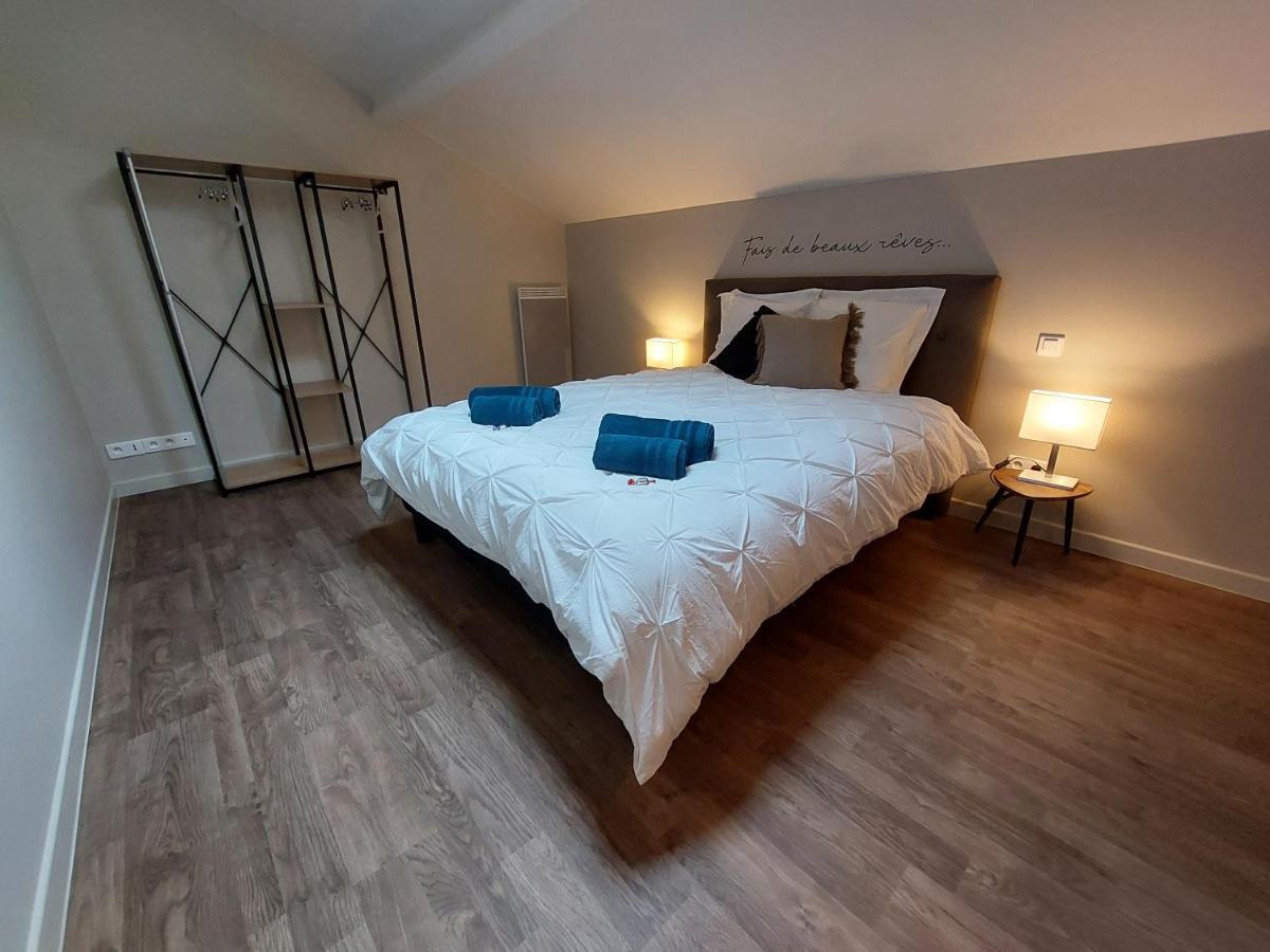 "Le Petit Bonheur" Gite Van 4 Tot 12 Personen Met Prive Vijver Van 2Ha Maisonnais-Sur-Tardoire エクステリア 写真